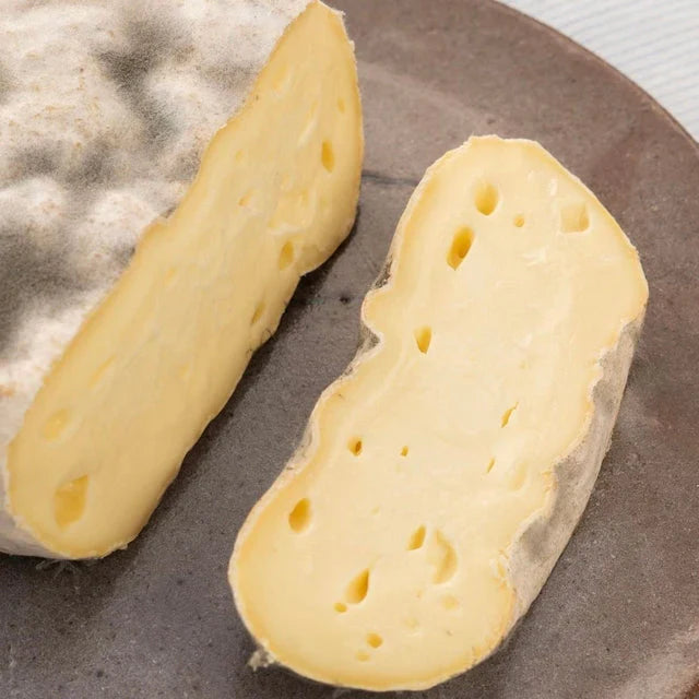 Queijo Gorgonzola Duplo Creme - Peça inteira (700g) | Empório Di Callani